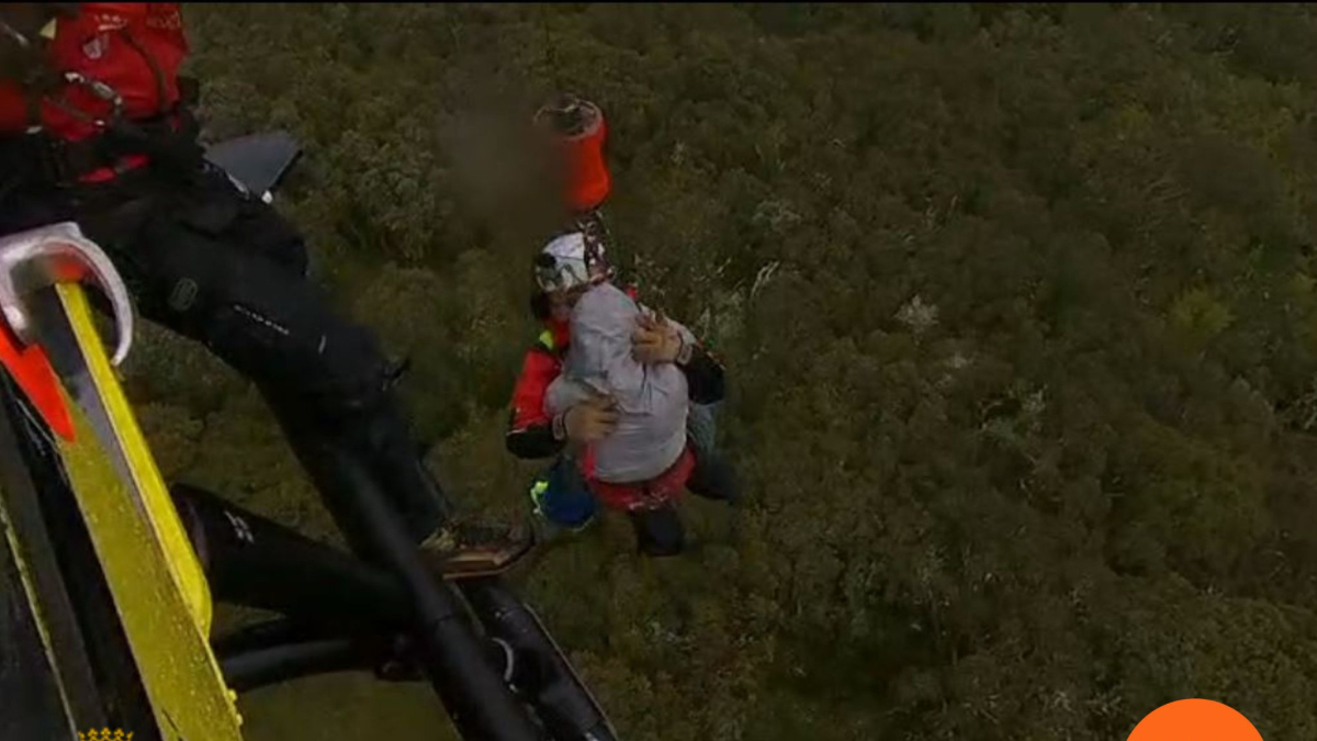 Evacuación del senderista herido.
