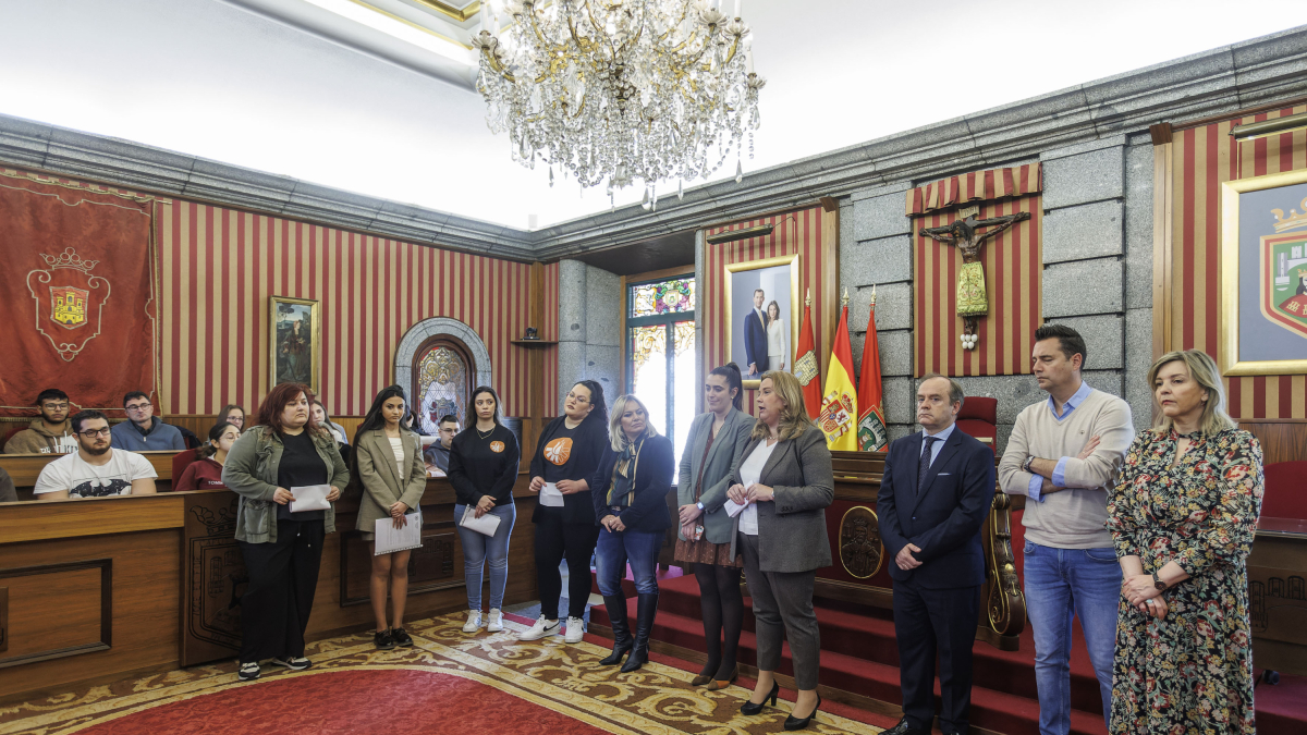 Lectura del manifiesto por el Día del Pueblo Gitano.