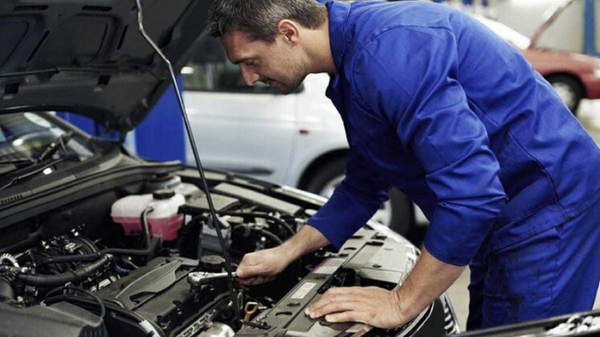 Cinco talleres de coches de la provincia de Burgos, entre los primeros en obtener el certificado SERMI para trabajar en temas de seguridad y antirrobo de vehículos.