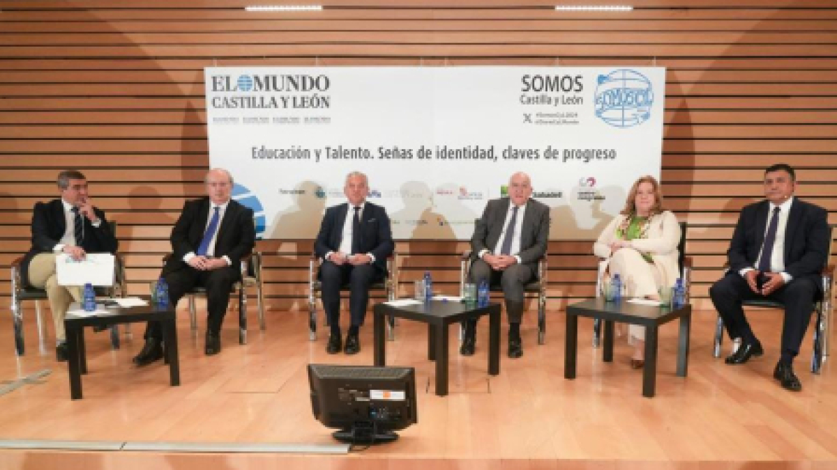Pablo R. Lago, Enrique Cabero, Nicanor Sen, Jesús Julio Carnero, Cristina Ayala y Carlos García.