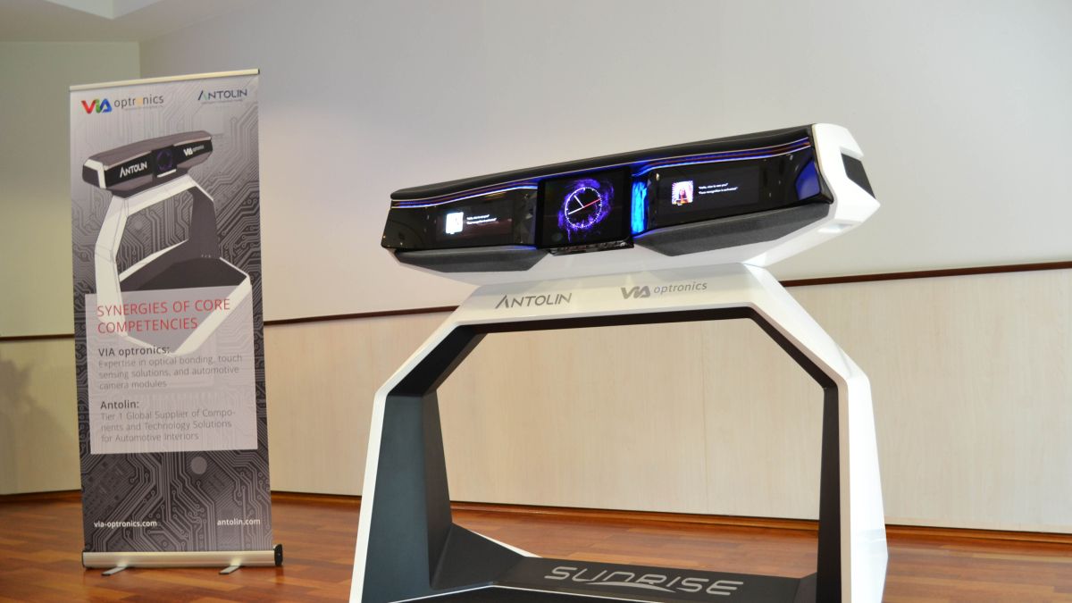 El prototipo de cockpit de vehículo Sunrise se presentó en la feria Embedded World en en Nuremberg.