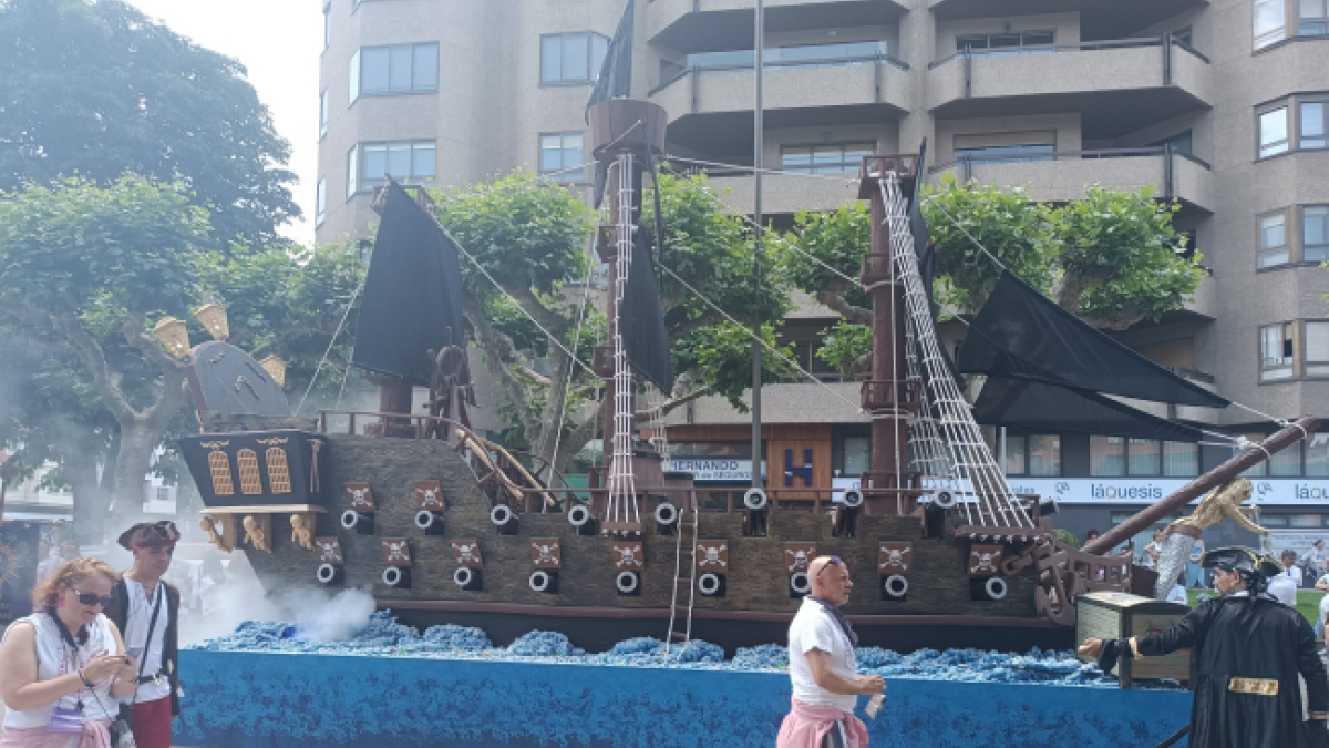 Desfile de carrozas de las Fiestas Patronales de San Pedro y San Pablo 2023