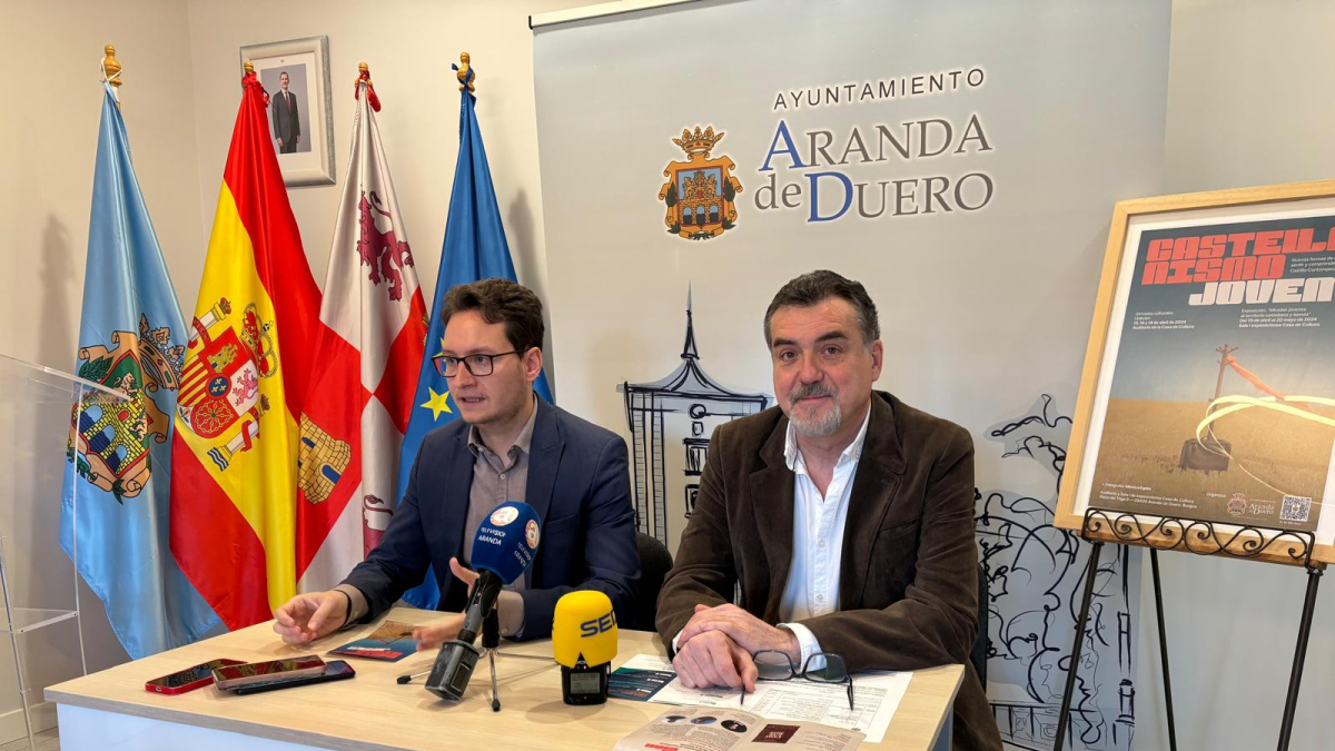 El alcalde, Antonio Linaje, con el concejal José Antonio Fuertes