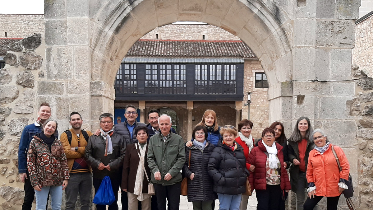 Dos expertos de Portugal y Finlandia visitan la UBU para conocer el funcionamiento del Programa Interuniversitario de la Experiencia.