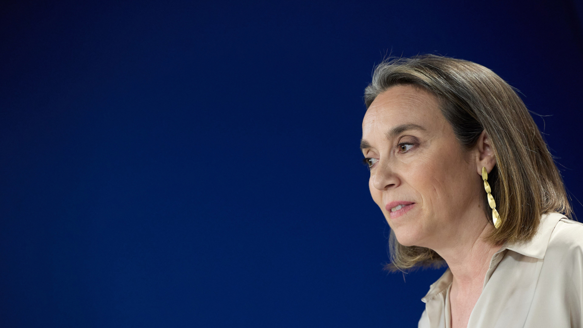 La secretaria general del PP, Cuca Gamarra, durante una rueda de prensa, en la sede del Partido Popular, a 18 de abril de 2024, en Madrid (España).
