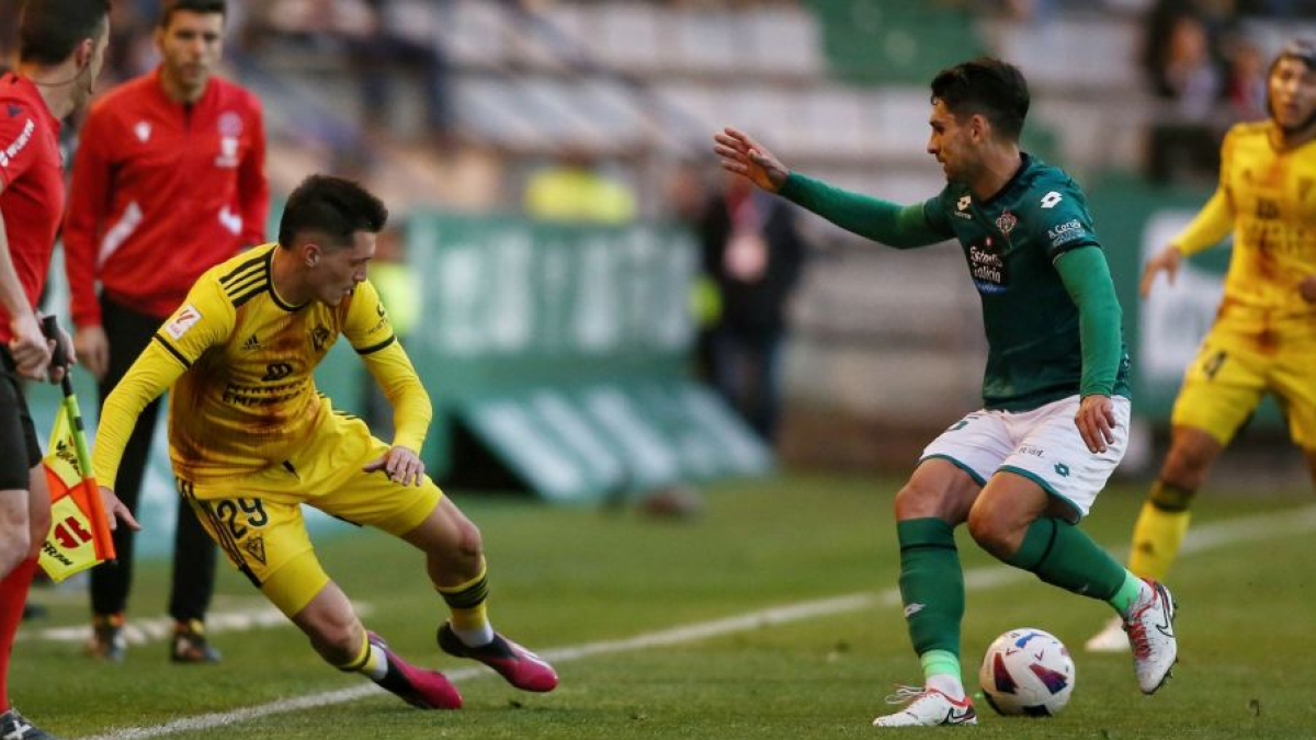 Imagen del partido entre el Racing de Ferrol y el Mirandés.