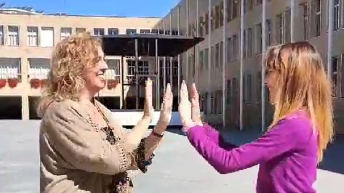 Carla Hernando y Rocío Muñoz vuelven a participar, esta vez desde Logroño, en la campaña 'Lymetro a metro'.