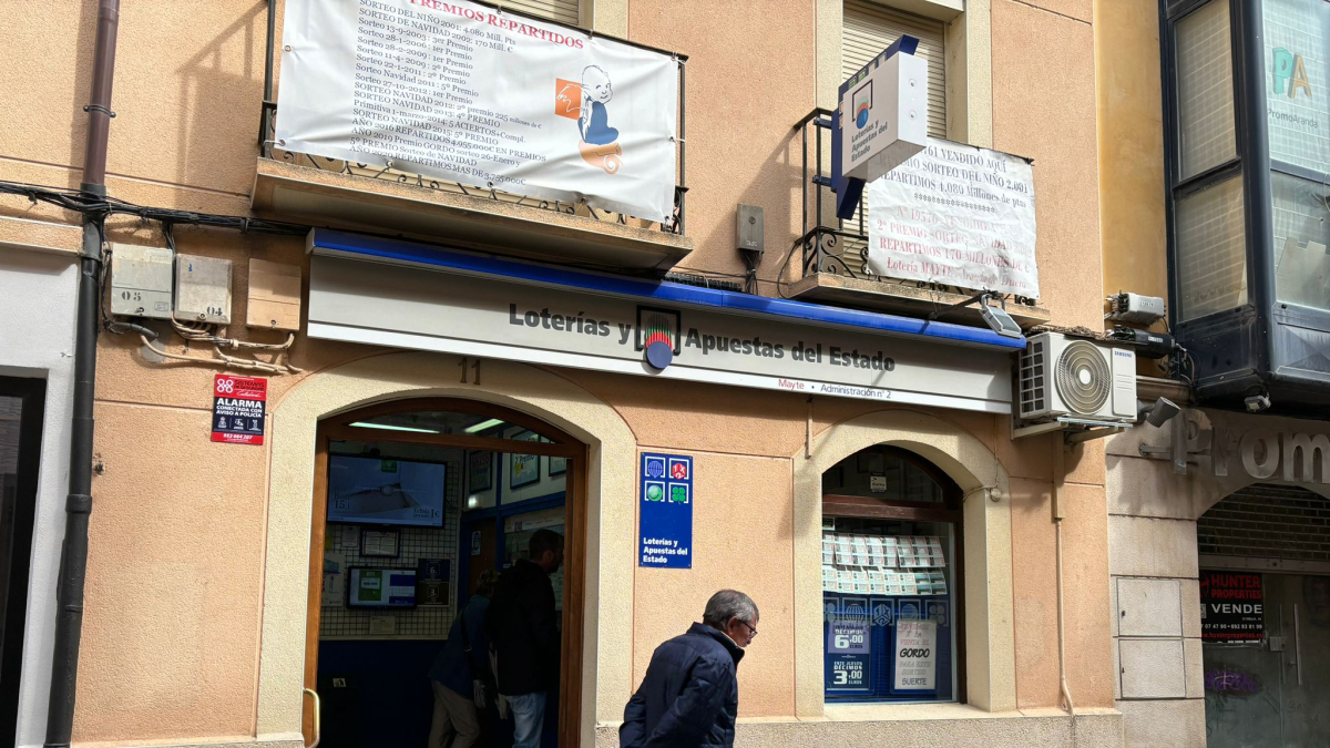 Imagen de esta mañana de la Administración de Lotería Mayte