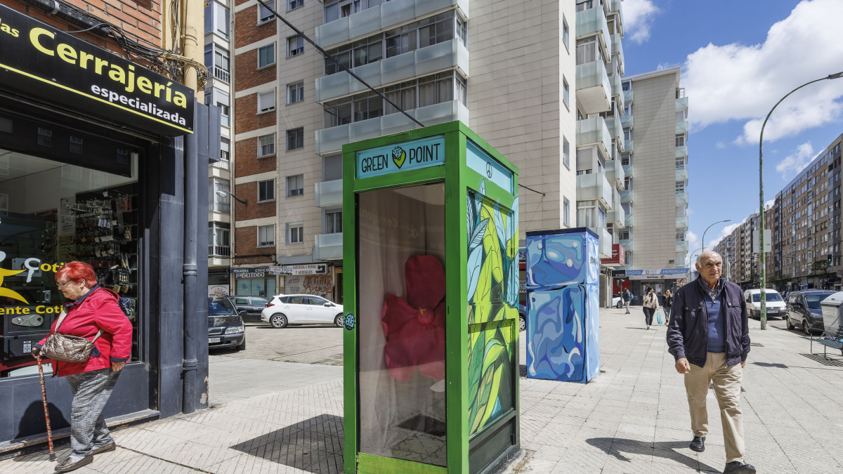 Las cabinas convertidas en obra de arte están en la calle Vitoria y la Avenida Derechos Humanos.