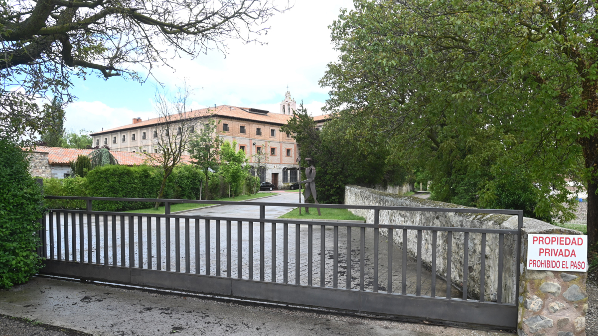El monasterio de Santa Clara permanece cerrado a las visitas tras el anuncio de la comunidad de clarisas de situarse bajo la tutela del excomulgado Pablo de Rojas