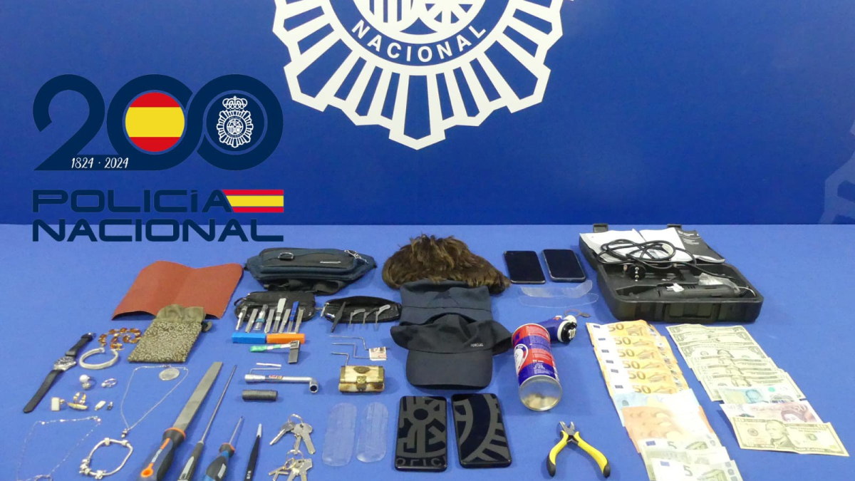 Material intervenido en la detención de los dos integrantes del grupo especializado en robo de viviendas