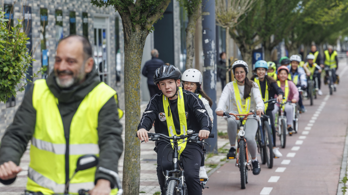 Un momento del itinerario urbano realizado este jueves por los escolares del Colegio Venerables, de Burgos.