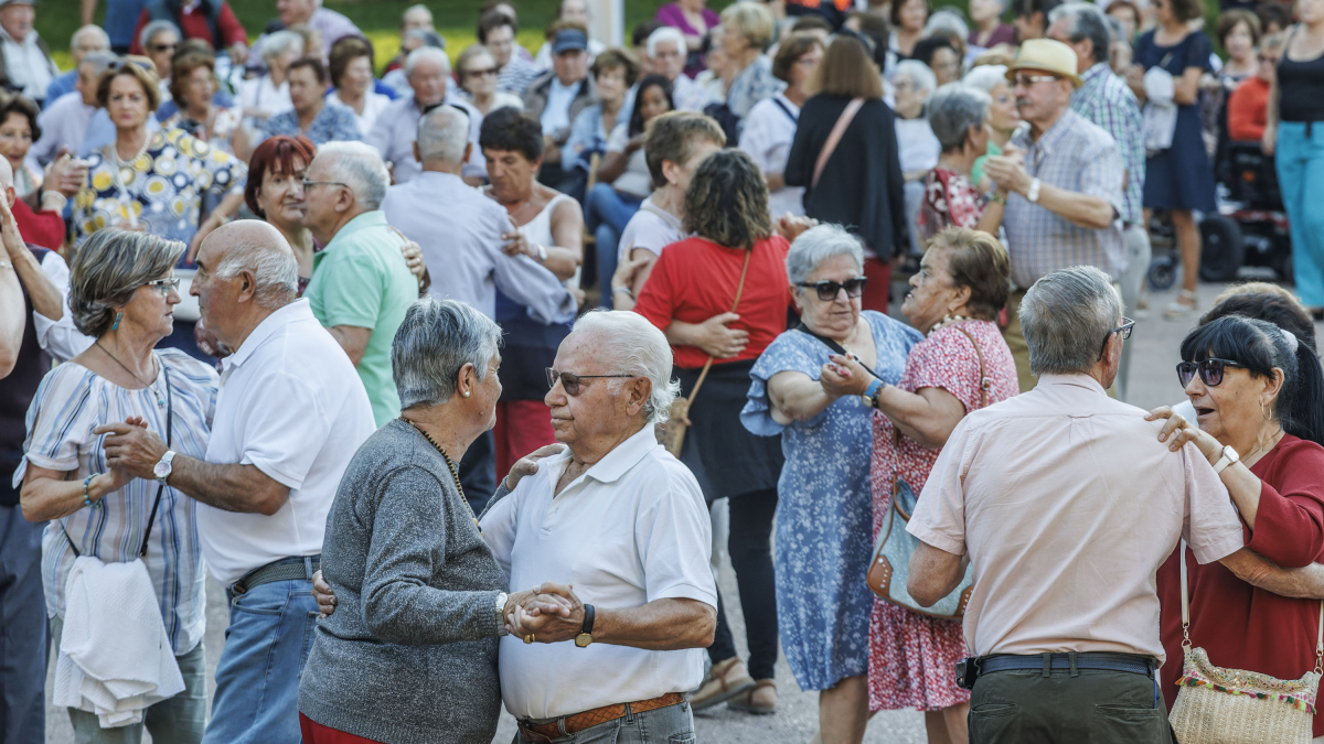 Imagen de un baile de tarde en la Quinta