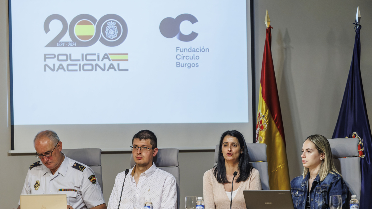 La Jornada de información y asesoramiento sobre delitos de odio unió a agentes de las Fuerzas de Seguridad con colectivos sociales que trabajan con colectivos discriminados.