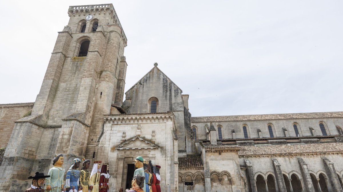 Fachada del Monasterio de Las Huelgas, durante la fiesta del Curpillos, en una imagen de archivo.