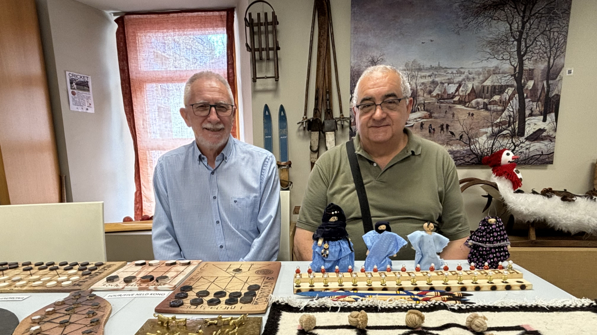 Carlos de la Villa (derecha) junto a Gregorio Cámara de la junta directiva de La Tanguilla