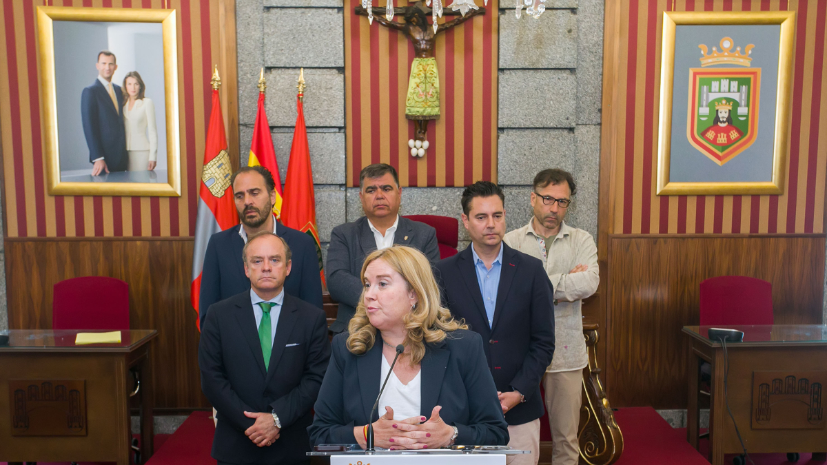 Los grupos políticos que conforman el ayuntamiento han comparecido juntos.