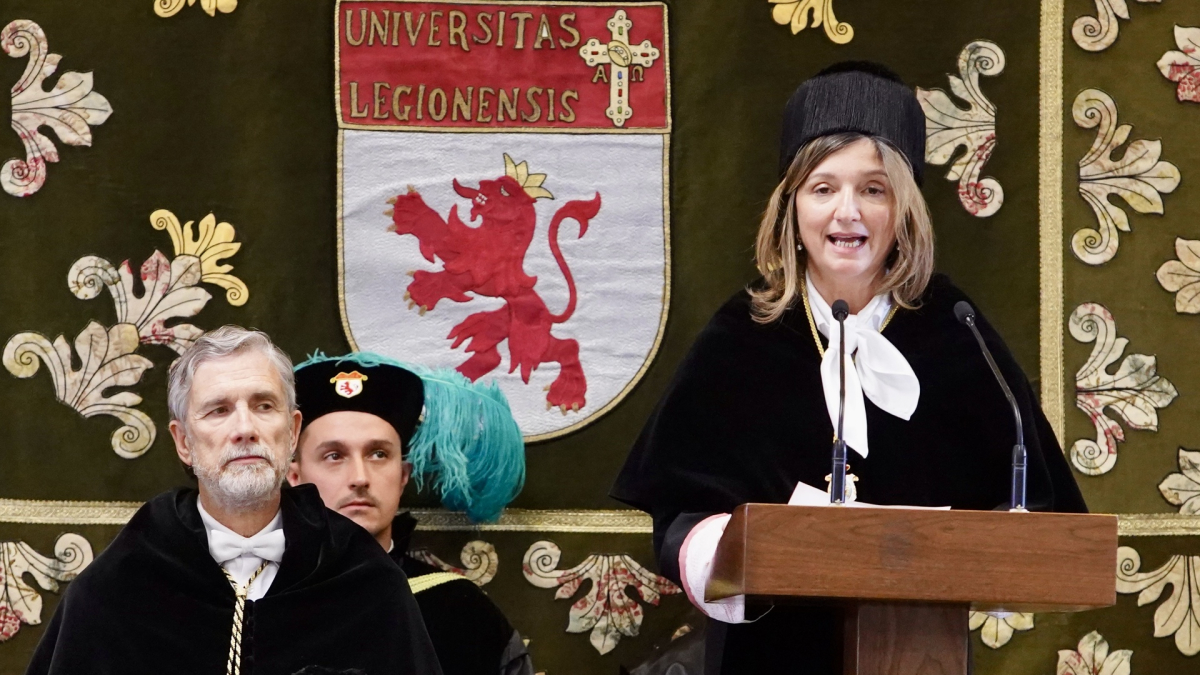 Acto de investidura de la nueva rectora de la Universidad de León, Nuria González Álvarez, que será clausurado por el presidente de la Junta de Castilla y León, Alfonso Fernández Mañueco