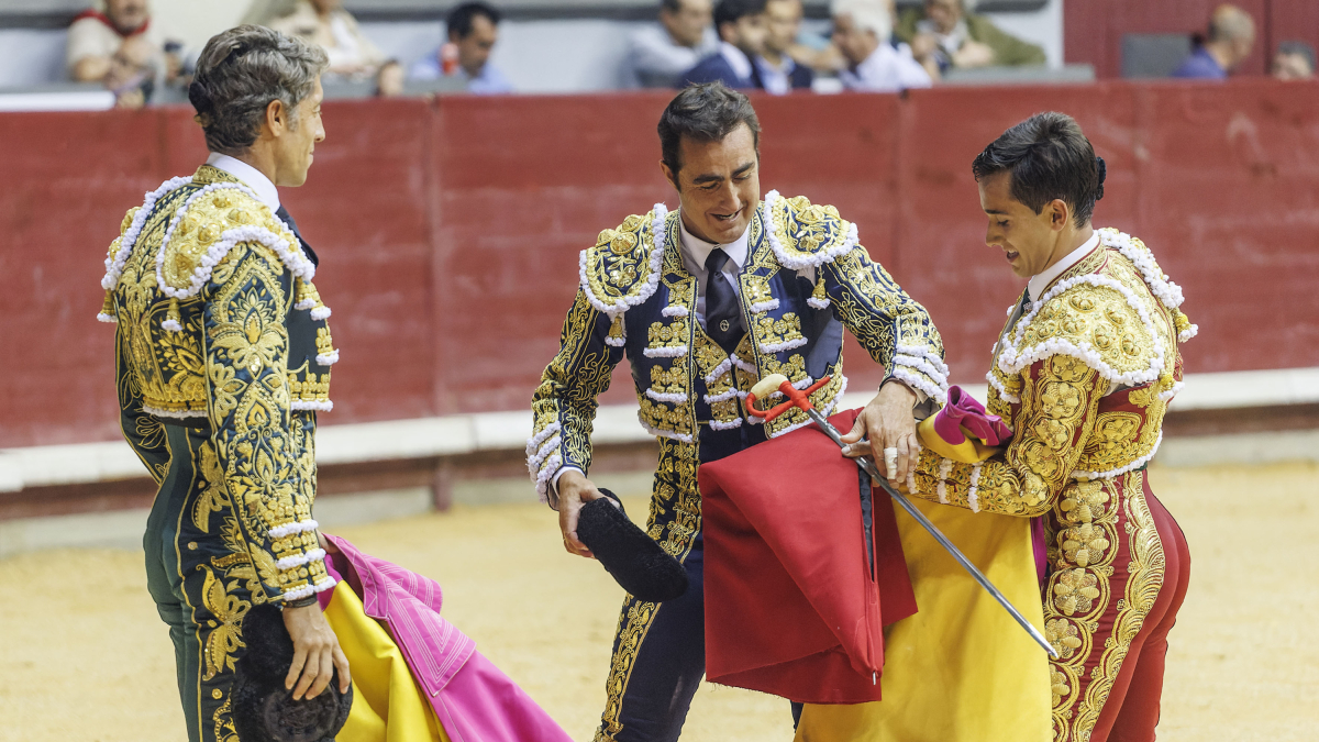 Ismael Martín tomó la alternativa en el Coliseum.