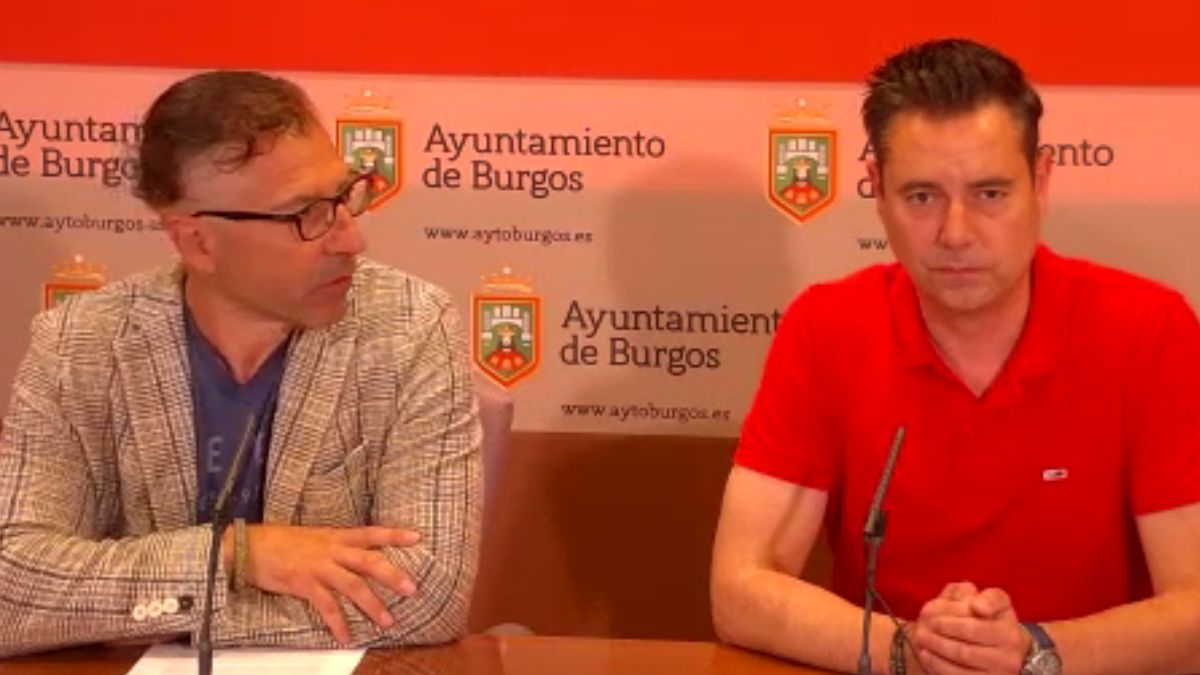 Julio César Arnáiz y Daniel de la Rosa, en rueda de prensa.