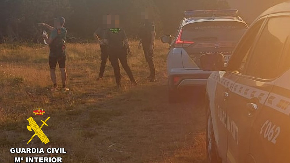 Patrulla de la Guardia Civil desplazada al pico San Millán.