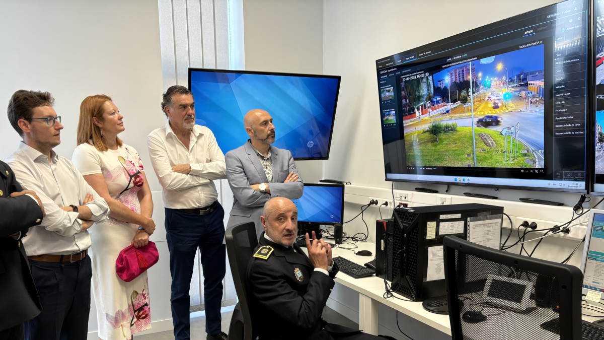 Imagen de la sala de control de la nueva comisaría de la Policía Local