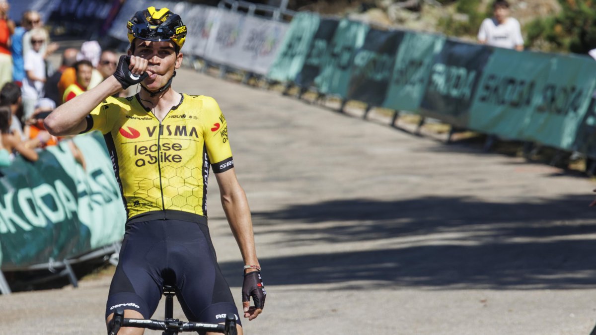 Kuss celebra la victoria en Neila.