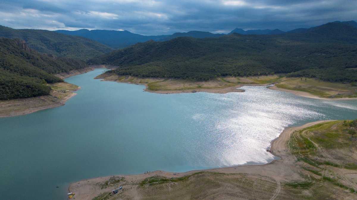 Archivo - Vista aérea del pantano Darnius-Boadella, a 30 de julio de 2023, en Darnius, Girona, Cataluña (España).