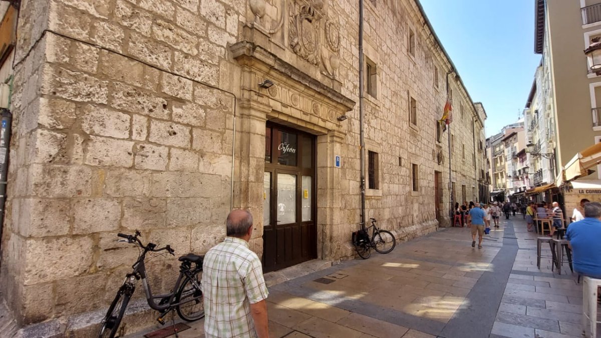 Bar Orfeón, en el número 30 de la calle San Lorenzo, de Burgos.