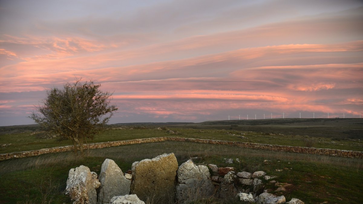 Dolmen de las Arnillas, valle de Sedano
