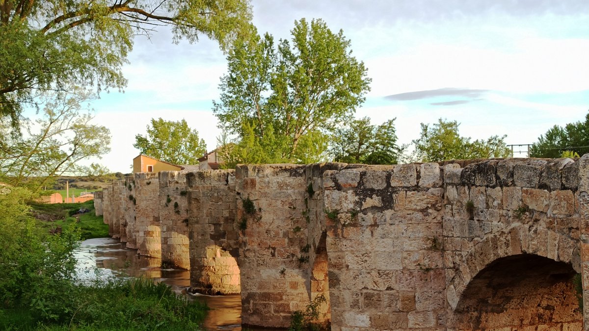 Puente romano de Tordómar.