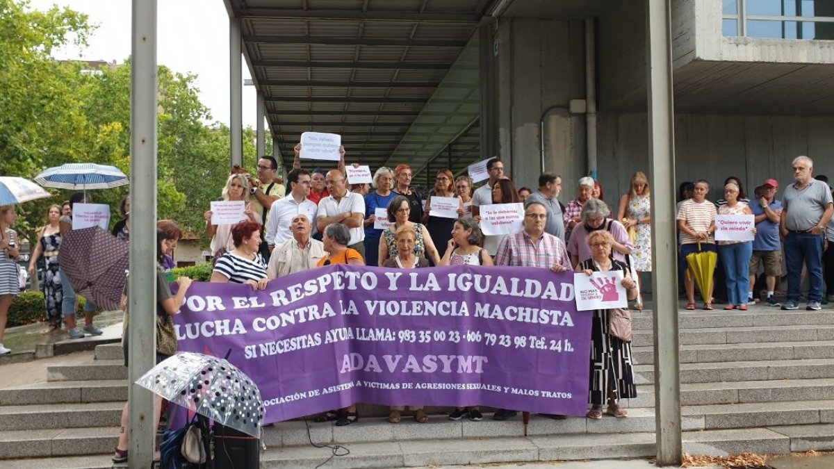 Concentración en Valladolid por la mujer asesinada este lunes