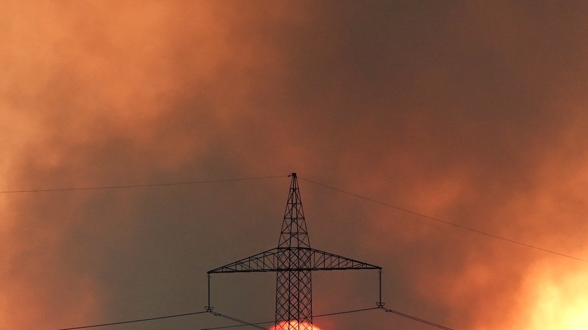 Incendio de nivel 2 en Castrillo de los Polvazares (León)