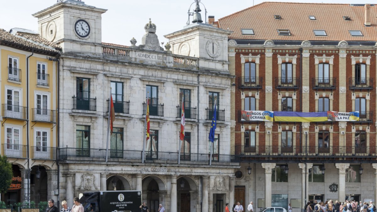 Fachada del  ayuntamiento de Burgos.