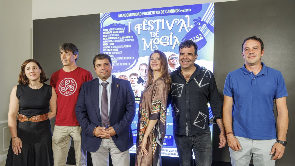 Presentación del I Festival de Magia de la mancomunidad Encuentro de Caminos.