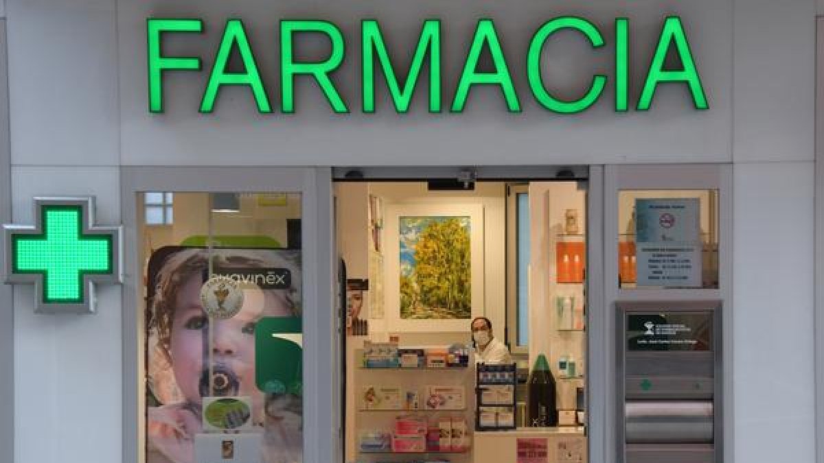 La ayuda de la Diputación se repartirá en 60 farmacias de la provincia