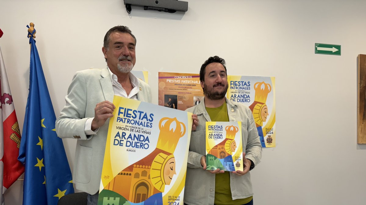 El concejal de Festejos, José Antonio Fuertes, junto al alcalde en funciones, Guillermo López