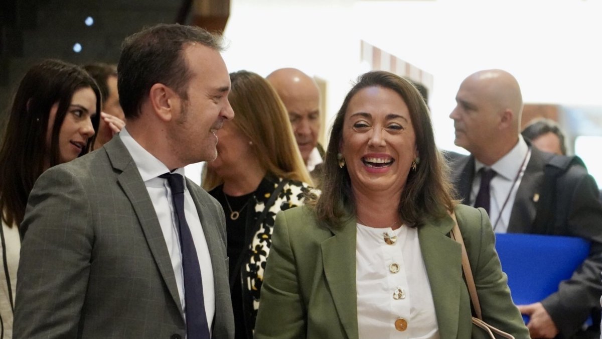 La consejera de Agricultura, Ganadería y Desarrollo Rural, María González Corral, comparece en la Comisión de Agricultura, Ganadería y Desarrollo Rural de las Cortes para informar de su programa de actuaciones.
