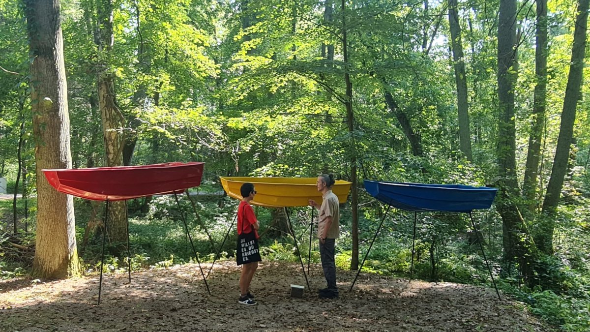 Mayte Santamaría, en el Parque de Esculturas de Wesenberg (Alemania).