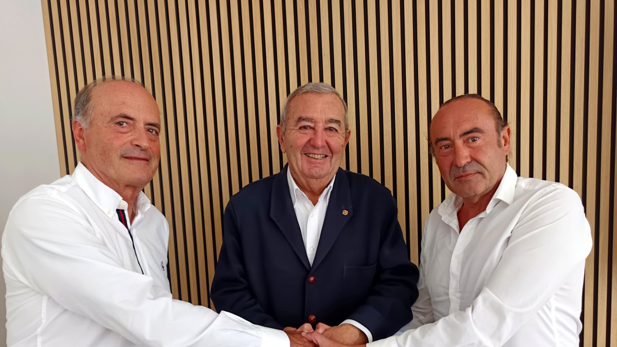 José María Vela, Javier Cobo (presidente del Patronato de ITCL) y Javier Sedano.