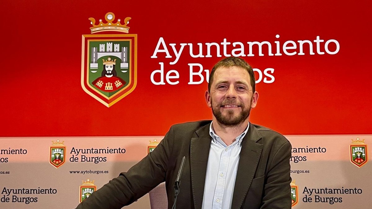 El viceportavoz del Grupo Municipal Socialista, Josué Temiño.