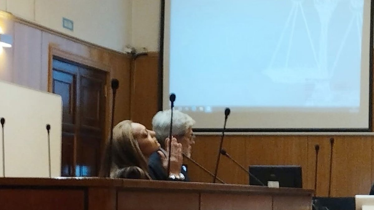 La integrante de los 'Píos' que acuchilló a cuatro miembros de un clan rival se conforma con 15,5 años de cárcel.