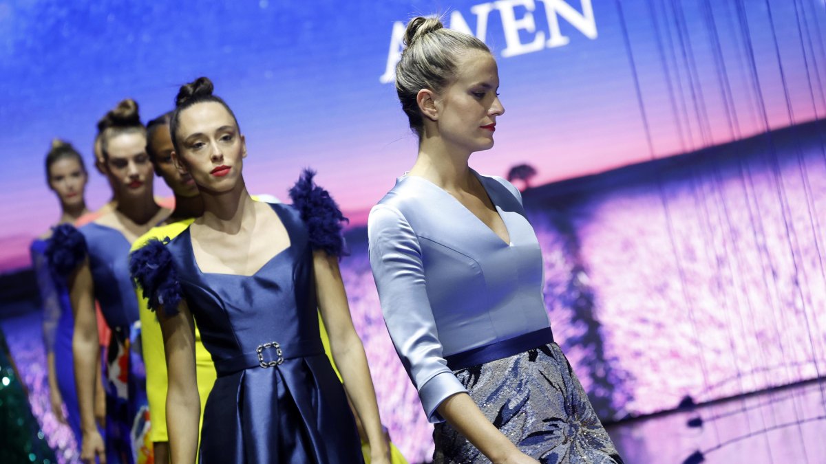 Esther Noriega cerró la pasarela Espacio Moda que ha vuelto a convertir a Burgos en capital de la industria textil.