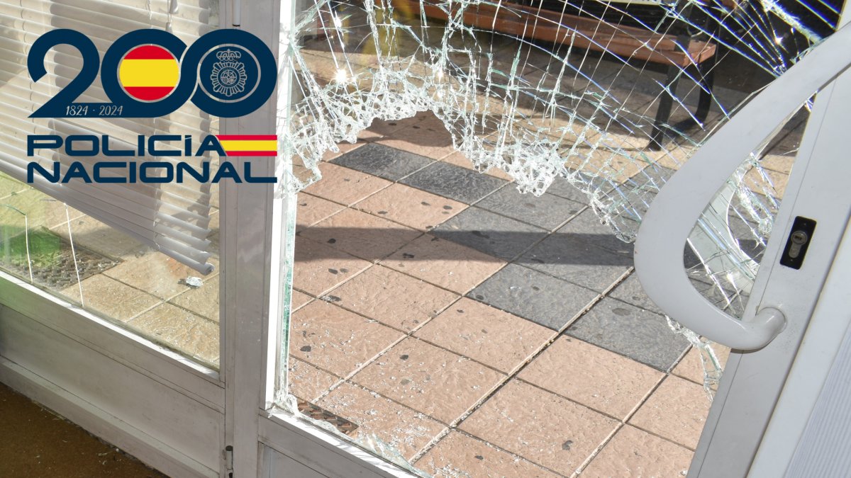 Imagen de la puerta del establecimiento.