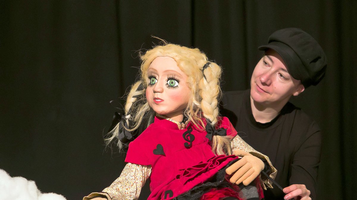 Tati Sastre vuelve a dar vida a Cleo, una niña de 7 años con la que se identifica plenamente.