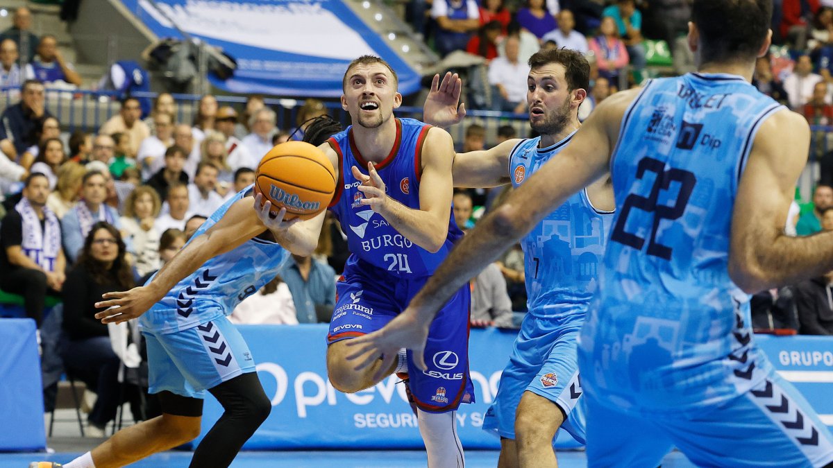 Imagen del partido del Silbö San Pablo Burgos contra Palencia.