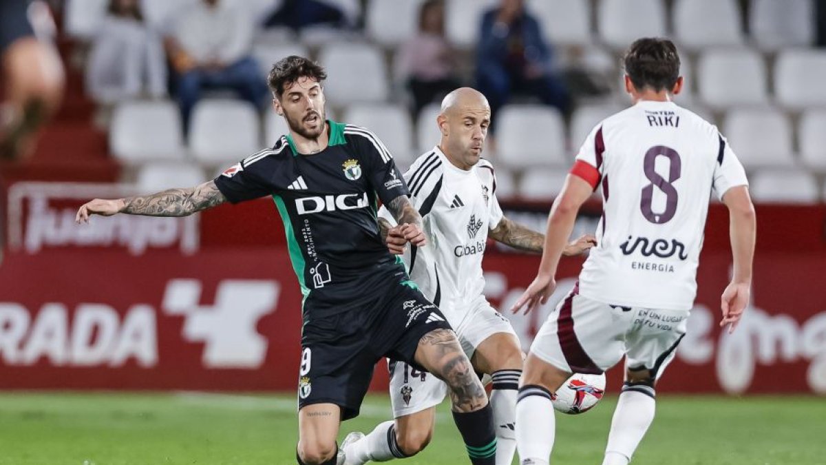 Fer Niño, durante el partido contra el Albacete.