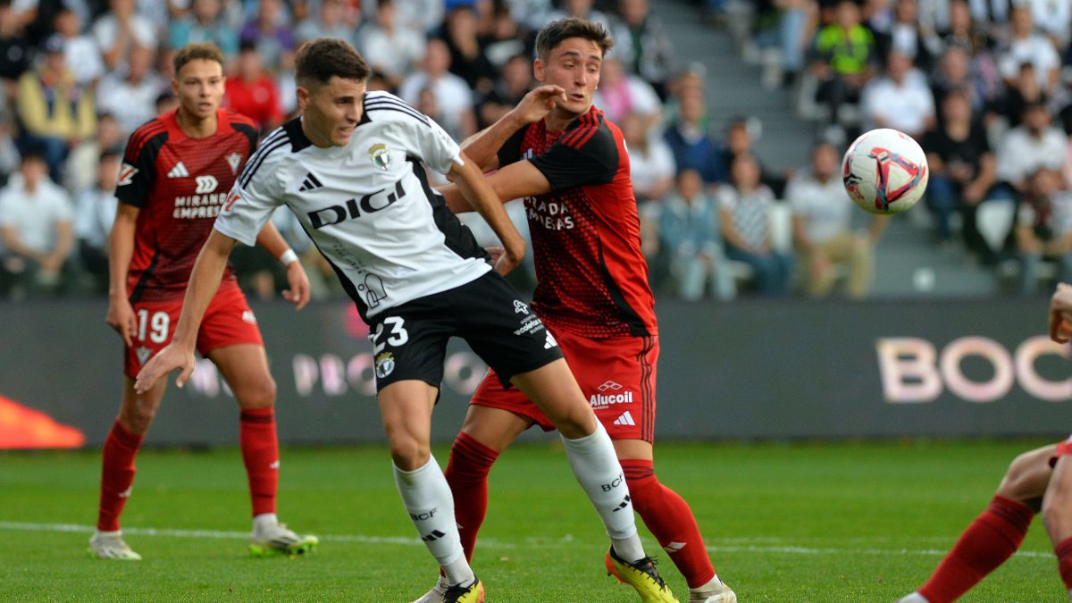 Iván Morante, durante el partido contra el Mirandés.