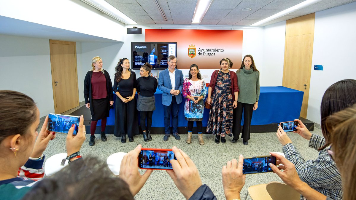 Presentación de Pléyades.