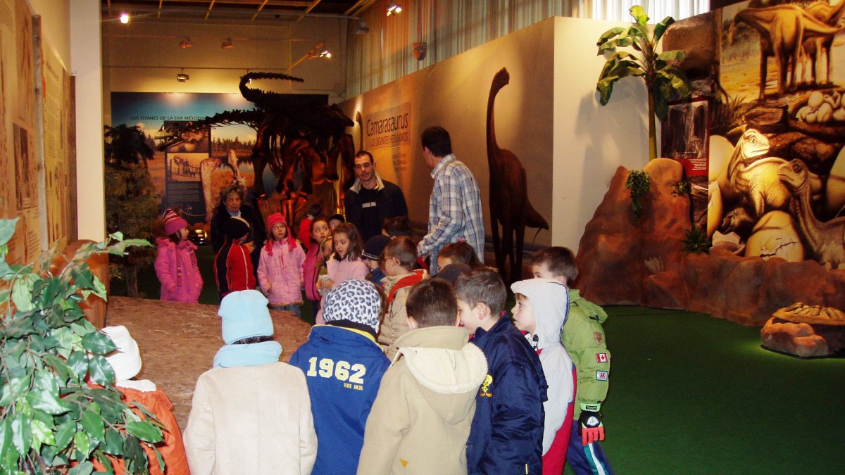 Visita a la Exposición Titanes organizada en Burgos en 2006.